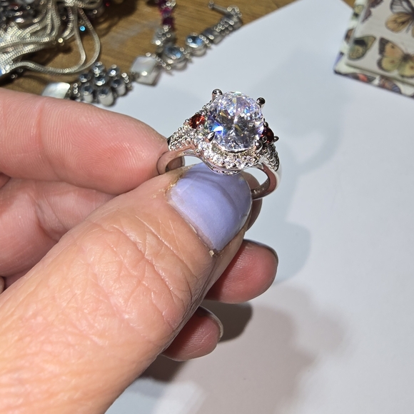 DIAMOND & RUBY RING - Picture 9 of 13